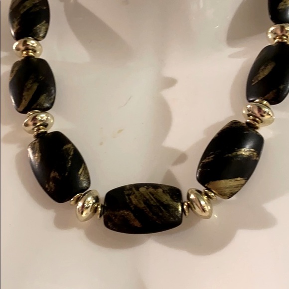 💟 Sale 2/$15 💟 Vintage 1980’s Black & Gold Necklace-Unique! - Picture 2 of 3